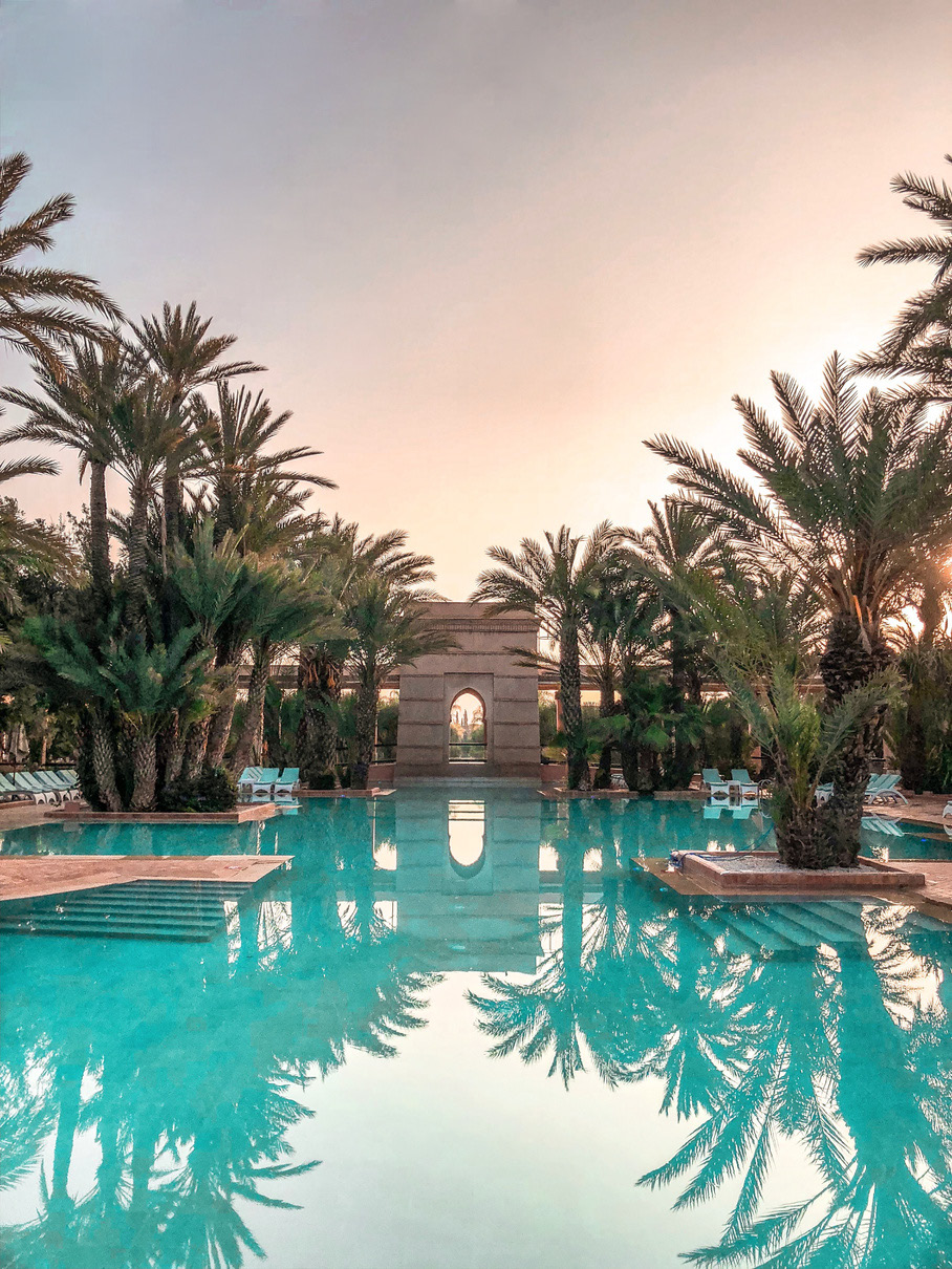 Club & swimming pool